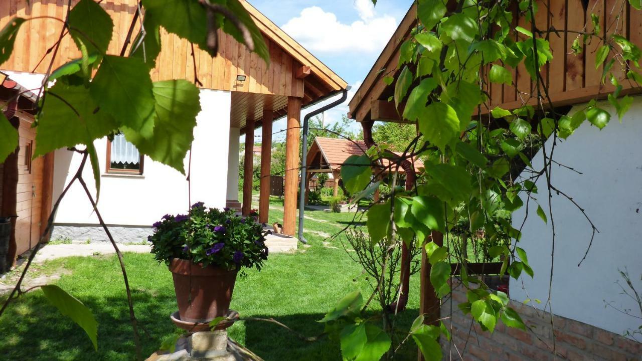 Zergeboglár Vendégház Szilvásvárad Exterior foto
